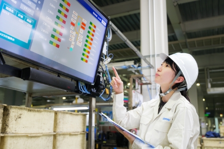 品質の確認は、検査機器だけに頼らない。