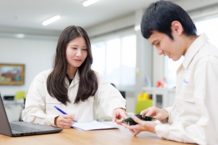 大学での学びを活かして取り組んだはじめての特許取得。