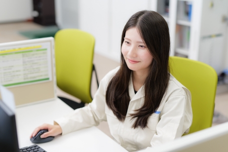 先輩方の理解とサポートがあるからこそ若手でも全力で仕事に打ち込めます。