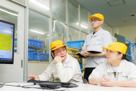 計測機器と自分の経験で、不良品ゼロをめざす。